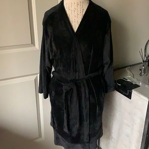 Ellen Tracy Robe